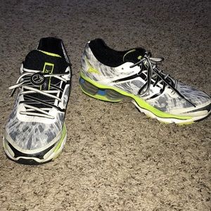 Mizuno Running Shoes